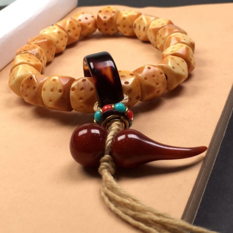 Bone Jadified Old Materials wi - Vintage Collectibles And More recensie en prijs