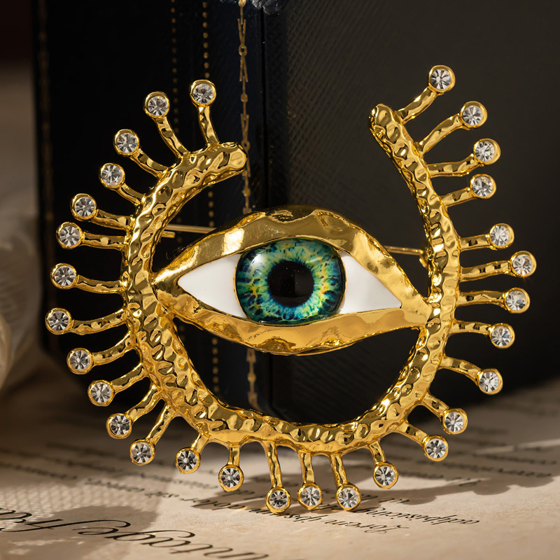 New Evil Eye Badges Cosplay An - Collectible Vintage Brooches recensie en prijs