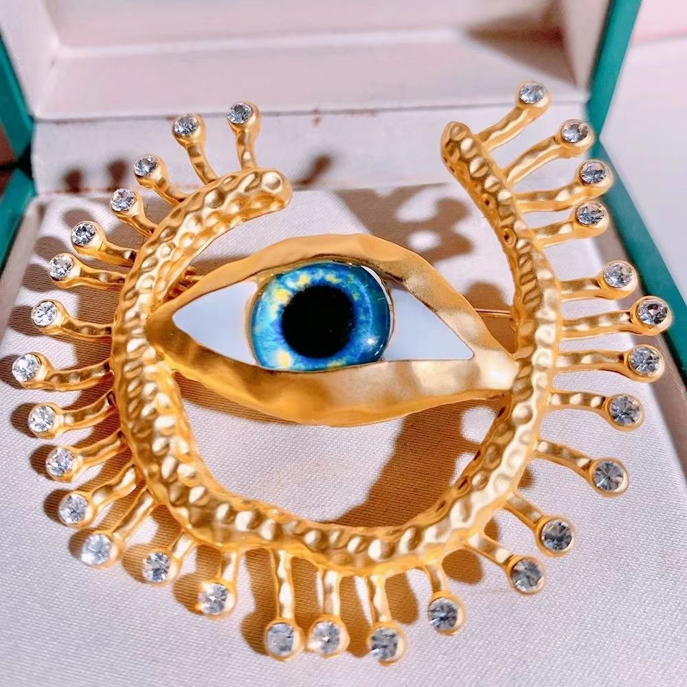 New Evil Eye Badges Cosplay An - Collectible Vintage Brooches recensie en prijs