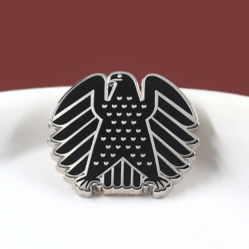 German Federal Black Hawk Broo - Collectible Vintage Brooches recensie en prijs